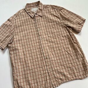 NorthCrest outdoor short sleeve tan, orange & off white button down.  Men’s L